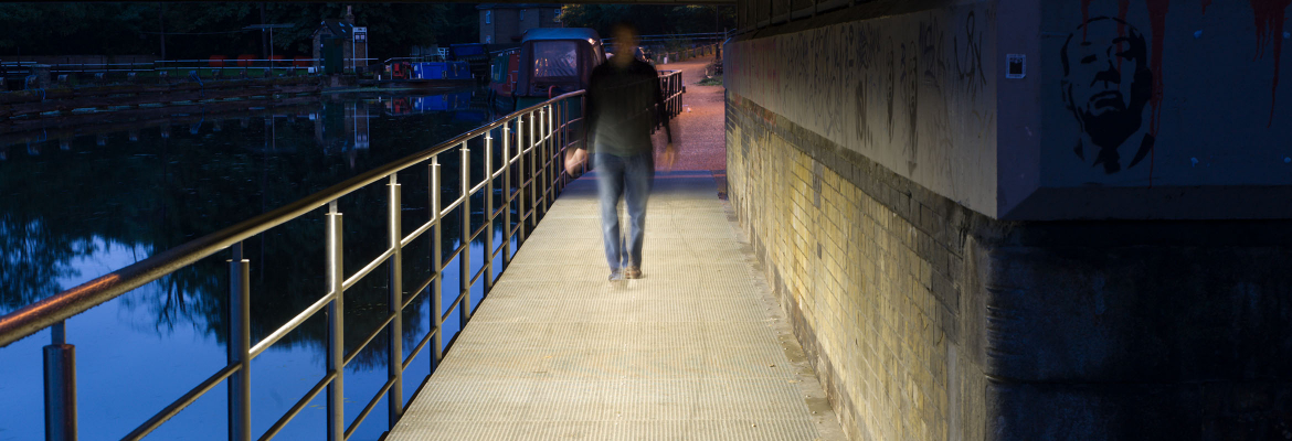 Content banner image Lea Bridge Towpath Garda 2340x800px