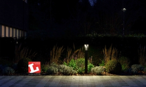 Pharola DS Bollard Lux Review 5 stars Hero banner 4000x2400px