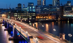 Refurb and replicas Southwark bridge Hero banner 4000x2400px