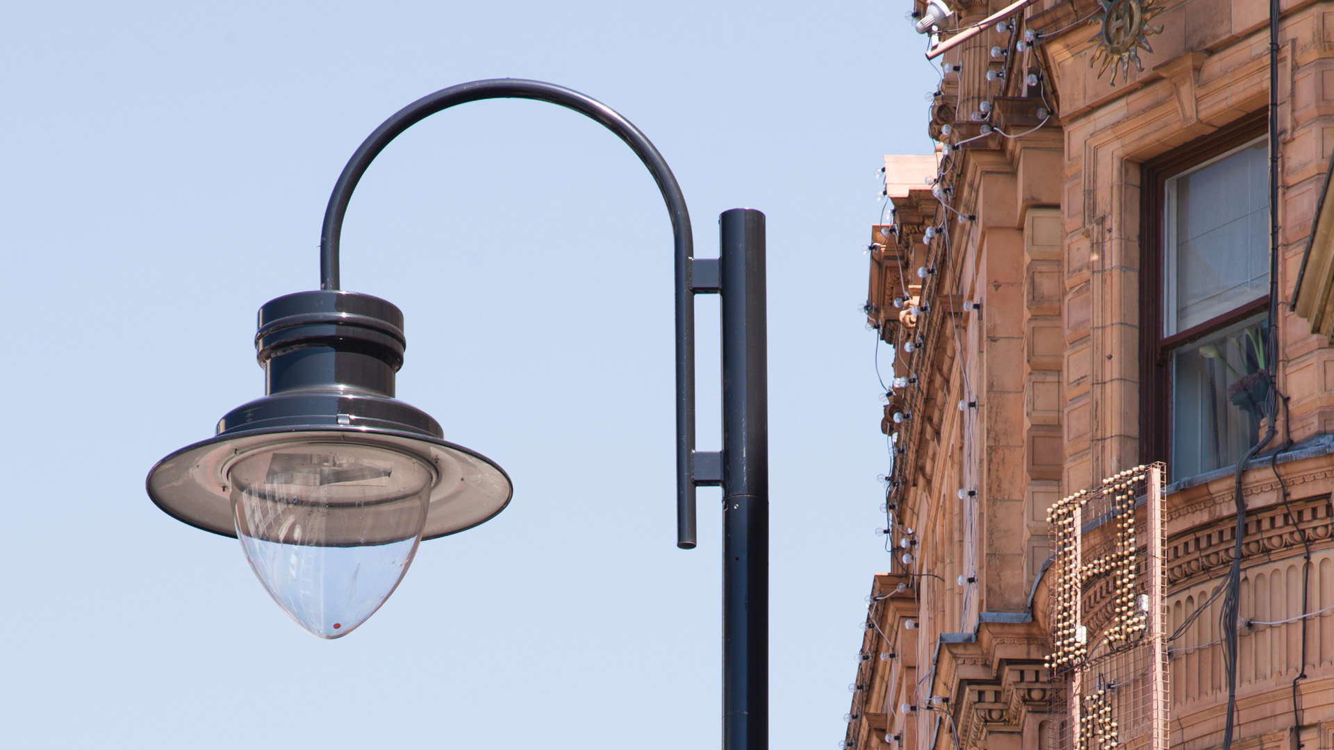 Strand A Heritage Lighting Location image 1920x1080px Alt1